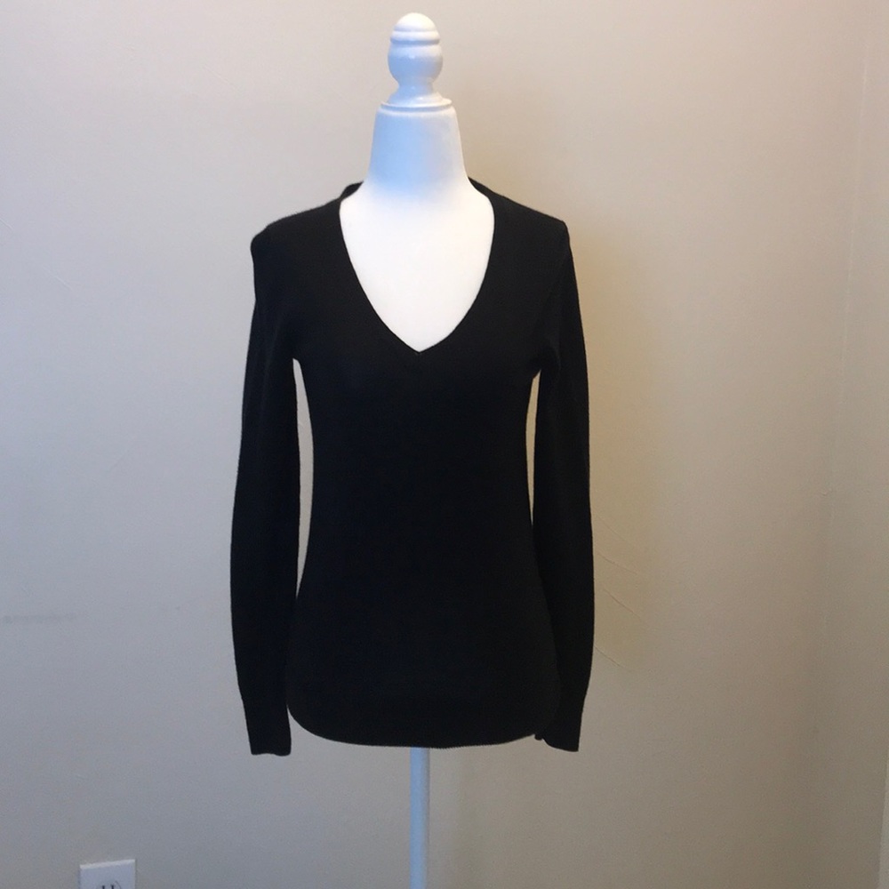 Merino wool black sweater